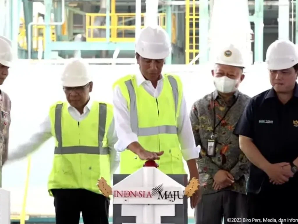 20230210_-_Presiden_Jokowi