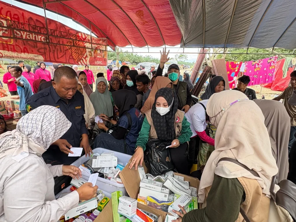 Tim EMT Dinkes Aceh dan HEOC Aceh Utara Layani Ribuan Warga Terdampak Bencana.