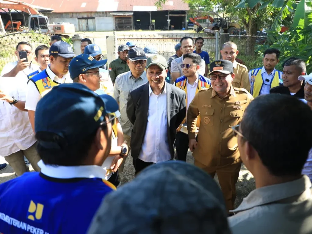 Bupati Aceh Utara, Ismail A. Jalil, SE bersama HRD