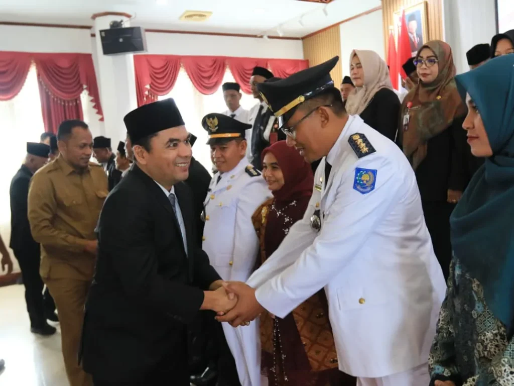 Wali Kota Lhokseumawe, Dr. Sayuti Abubakar, SH., MH., secara resmi melantik sejumlah pejabat administrator, pengawas, dan fungsional