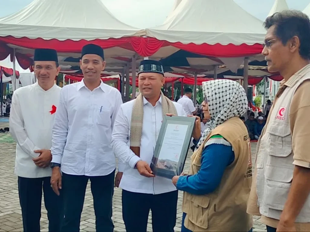 Pelajar Aceh Utara Galang Donasi Rp162 Juta untuk Anak-Anak Gaza, Diserahkan Langsung oleh Bupati Ayahwa