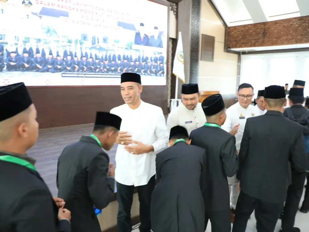 Acara pelepasan dipimpin langsung oleh Wakil Bupati Aceh Utara, Tarmizi Panyang, S.I.Kom, di Aula Kantor Bupati setempat, Jumat (31/10/2025)