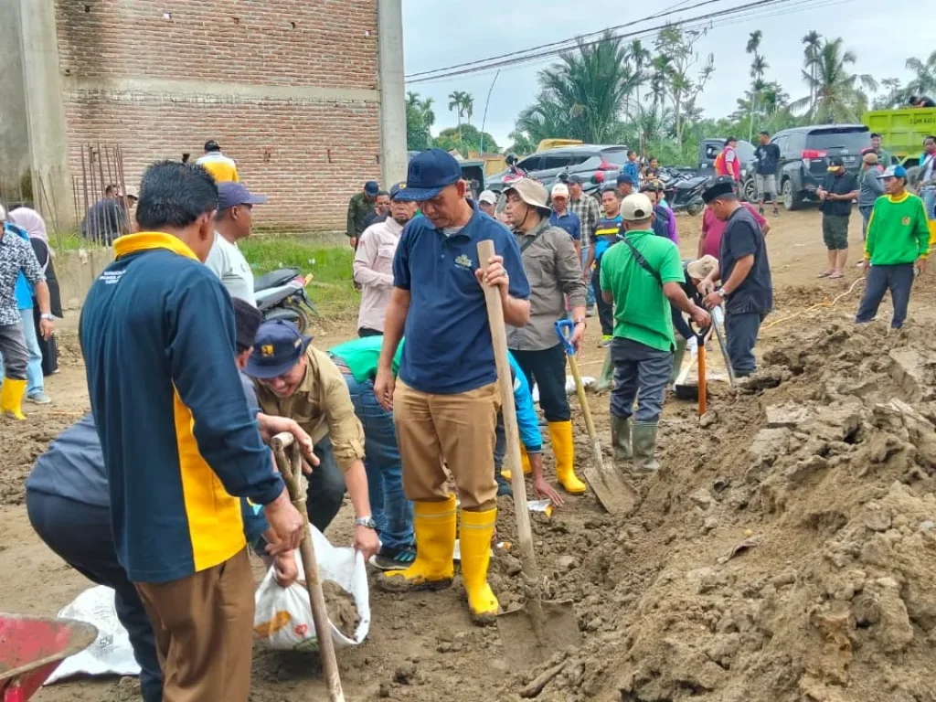 Bupati Aceh Utara Pimpin Apel dan Gotong Royong Massal Pemulihan Pascabanjir