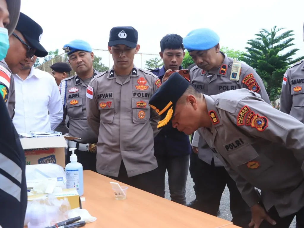 Kapolres Aceh Utara AKBP Trie Aprianto dan didampingi Seksi Profesi dan Pengamanan (Propam), Senin (12/1/2026)