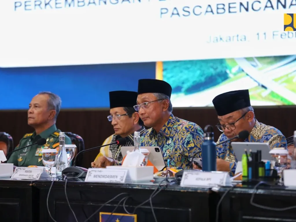 Menteri PU Dody Hanggodo dalam Press Conference Percepatan Rehabilitasi dan Rekonstruksi  Pascabencana Wilayah Sumatera yang digelar di Kementerian Dalam Negeri, Rabu (11/2).