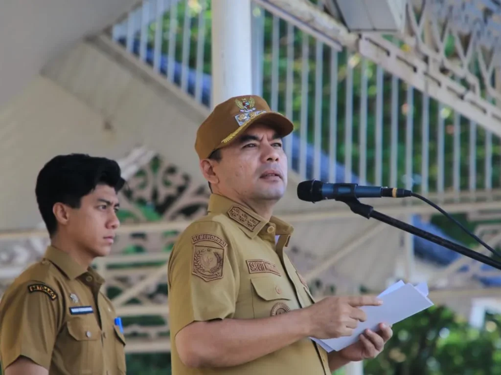 Pemerintah Kota Lhokseumawe menggelar apel gabungan Aparatur Sipil Negara (ASN) perdana tahun 2026 yang dipimpin langsung oleh Wali Kota Lhokseumawe, Dr Sayuti Abubakar, SH MH di Lapangan Hiraq, pada Senin (30/02/2026).