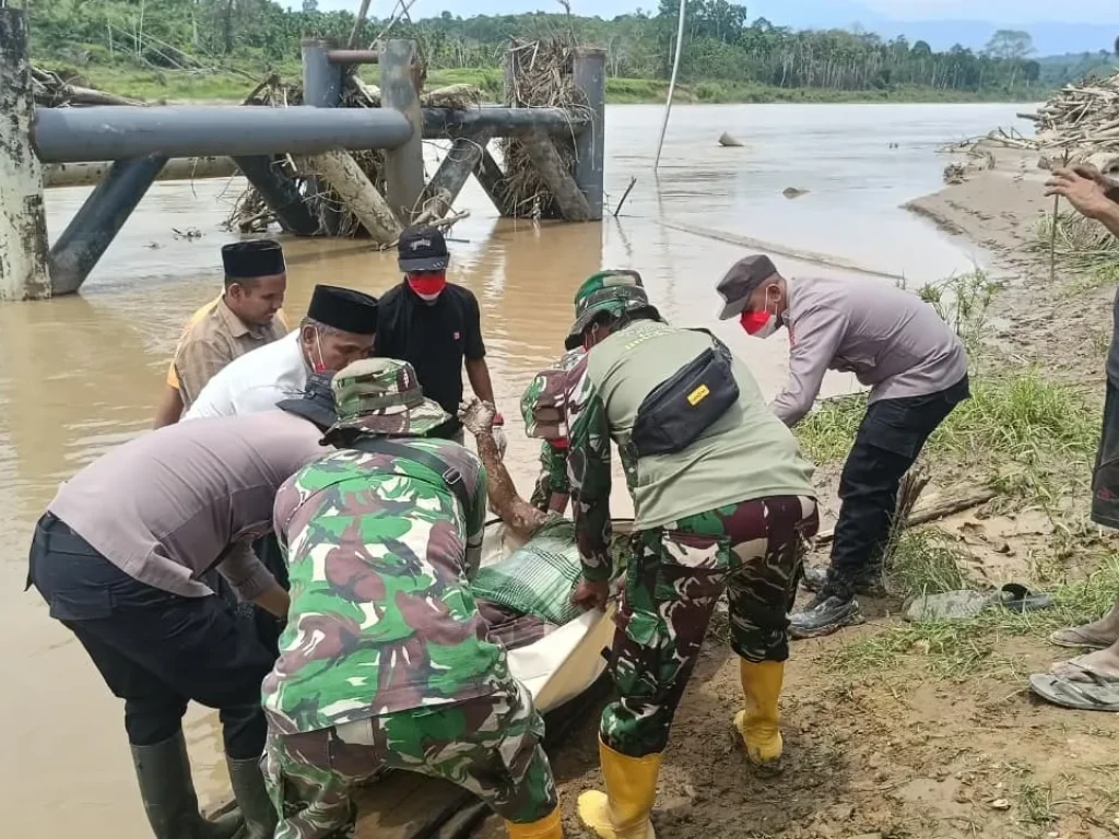 Mayat Laki-laki Ditemukan Mengapung di Aliran Sungai Ara Kundo Kecamatan Langkahan