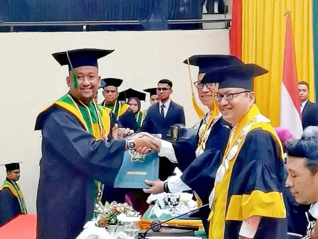 Dr. Chaidir, S.E., M.M. Ia berhasil meraih gelar Doktor Ilmu Manajemen dengan predikat cumlaude melalui jalur publikasi jurnal internasional bereputasi Quartile 1 (Q1)