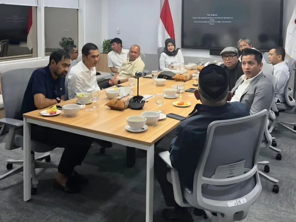 – Gubenur Aceh, Muzakir Manaf (Mualem) dan Kepala SKK Migas, Djoko Siswanto, menyapakati penyampaian revisi Plane of Development (PoD) Lapangan Gas Tengkulo di Wilayah Kerja South Andaman (Blok Andaman).