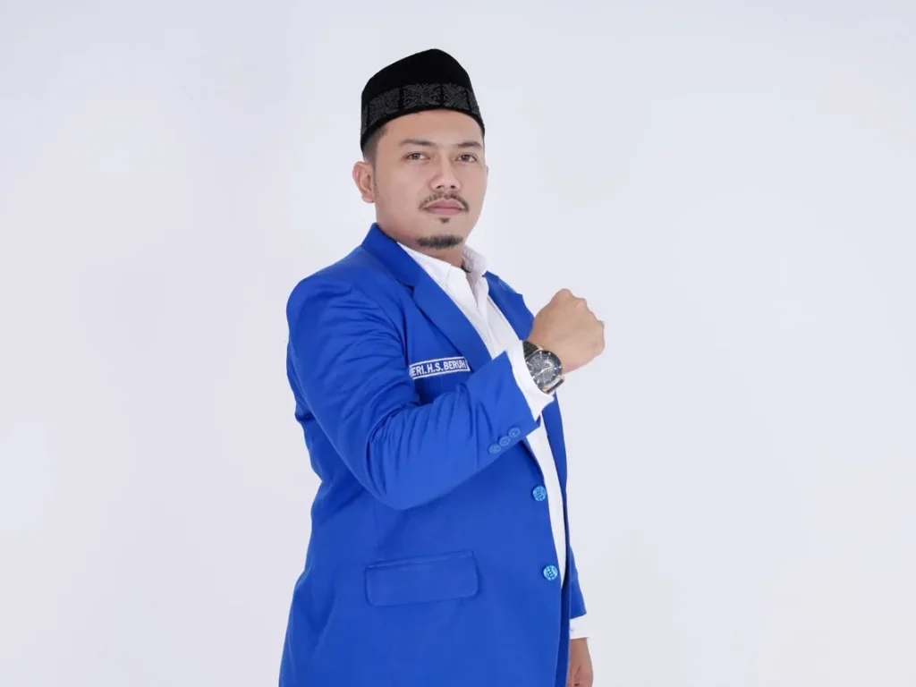 Hery Herman Saputra S.Kom
Ketua DPD PAN Kota Lhokseumawe  yang juga Anggota DPR Kota Lhokseumawe
