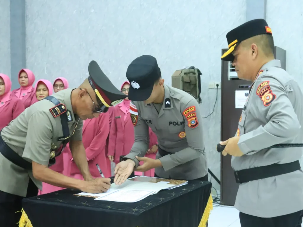 AKBP Trie Aprianto Pimpin Sertijab Pejabat Utama dan Kapolsek di Polres Aceh Utara