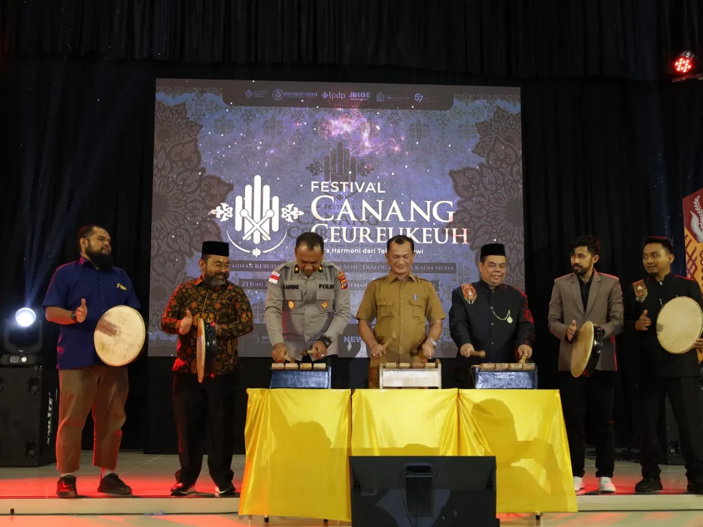 Yayasan JINOE dan UIN SUNA Sukses Gelar Festival Canang Ceureukeuh, 500 Peserta Rayakan Warisan Budaya Kota Lhokseumawe