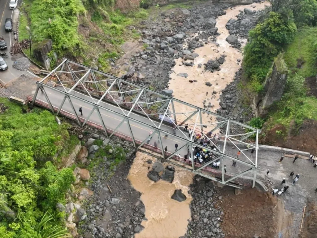 – Kementerian Pekerjaan Umum (PU) melalui Balai Pelaksanaan Jalan Nasional (BPJN) Aceh terus melakukan penanganan Jembatan Enang-Enang di Kabupaten Bener Meriah
