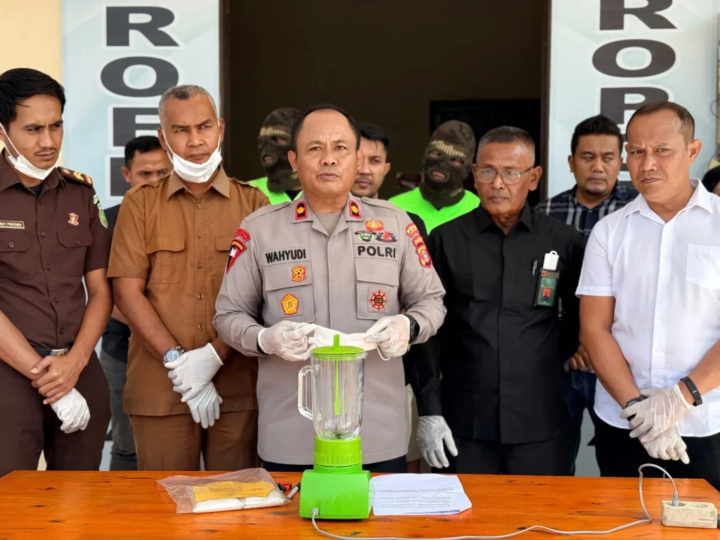 – Satuan Reserse Narkoba Polres Lhokseumawe memusnahkan barang bukti narkotika jenis sabu hasil pengungkapan kasus yang terjadi pada 11 Juni 2026
