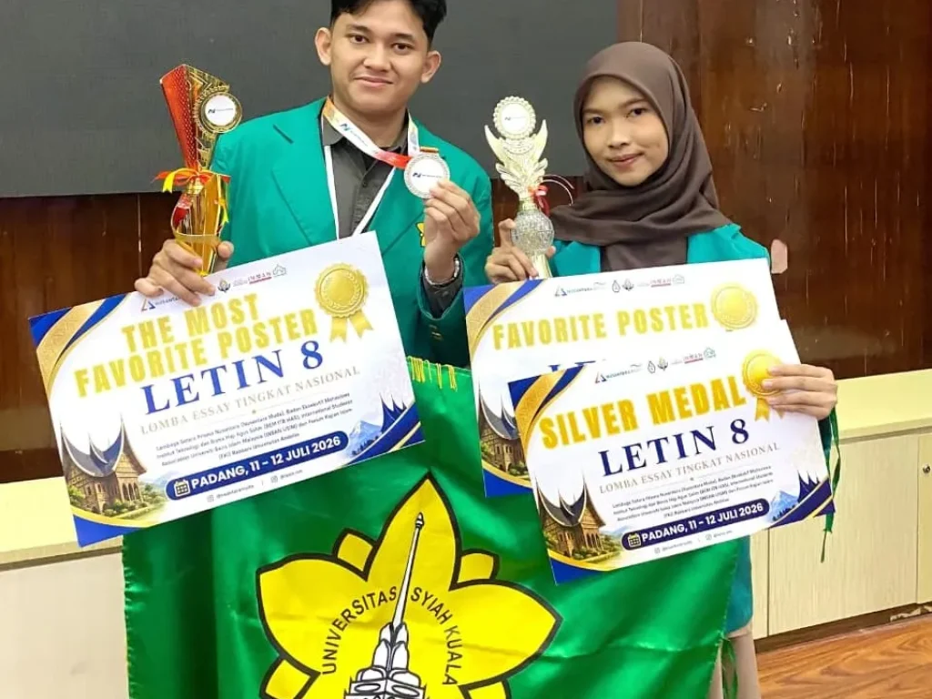 Muhammad Rasyid Ridha dengan anggota Lucky Nadia