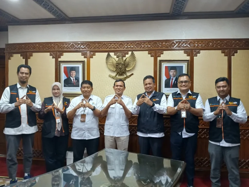 Wakil Gubernur Aceh, Fadhlullah, menerima audiensi jajaran Badan Pusat Statistik (BPS) Provinsi Aceh di Ruang Rapat Wakil Gubernur Aceh, Banda Aceh, Selasa (18/8/2026).