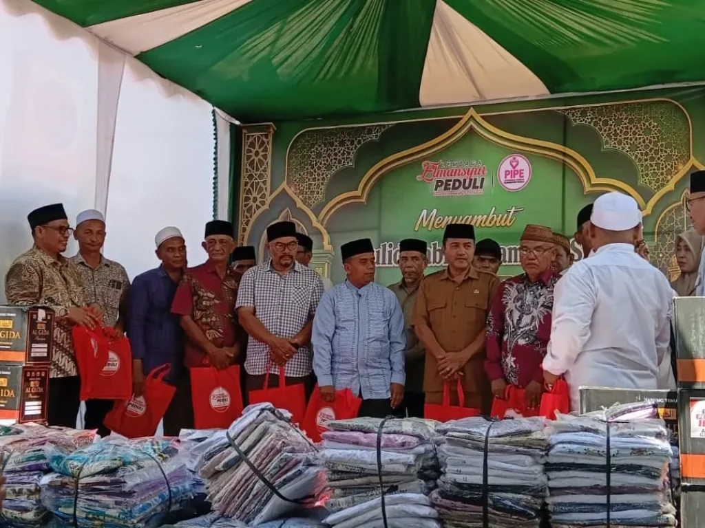 Maulid Akbar Elmansyur Peduli: 750 Bingkisan Ibadah untuk Anak Yatim dan Ambulans untuk Masyarakat Aceh