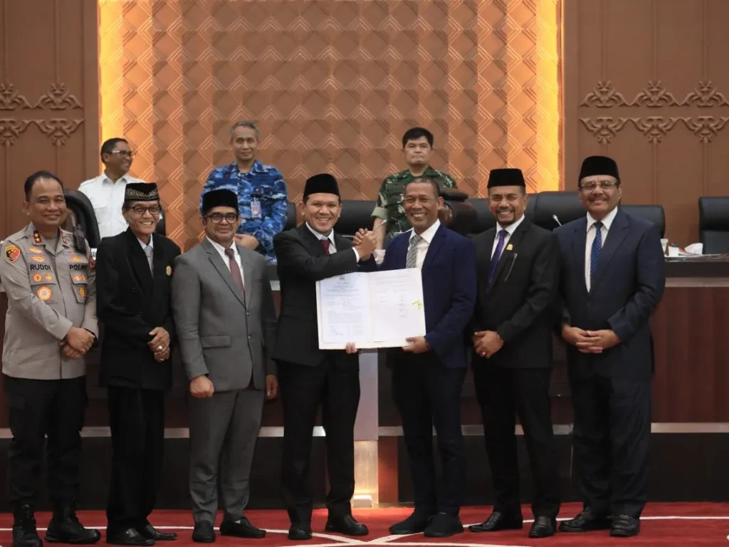 Semua Fraksi DPRA Setujui Pertanggungjawaban APBA 2025, Dek Fadh Janji Tindaklanjuti Rekomendasi BPK