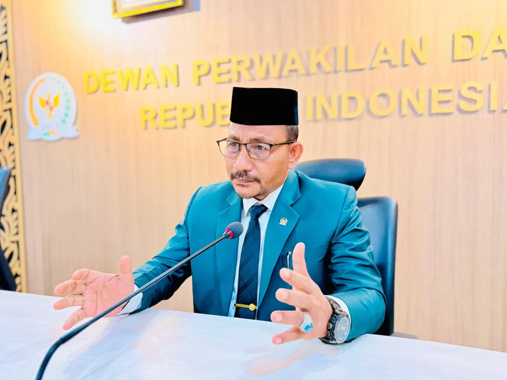 Anggota DPD RI Komite I asal Aceh, H.Sudirman Haji Uma,S.Sos,.M.Sos