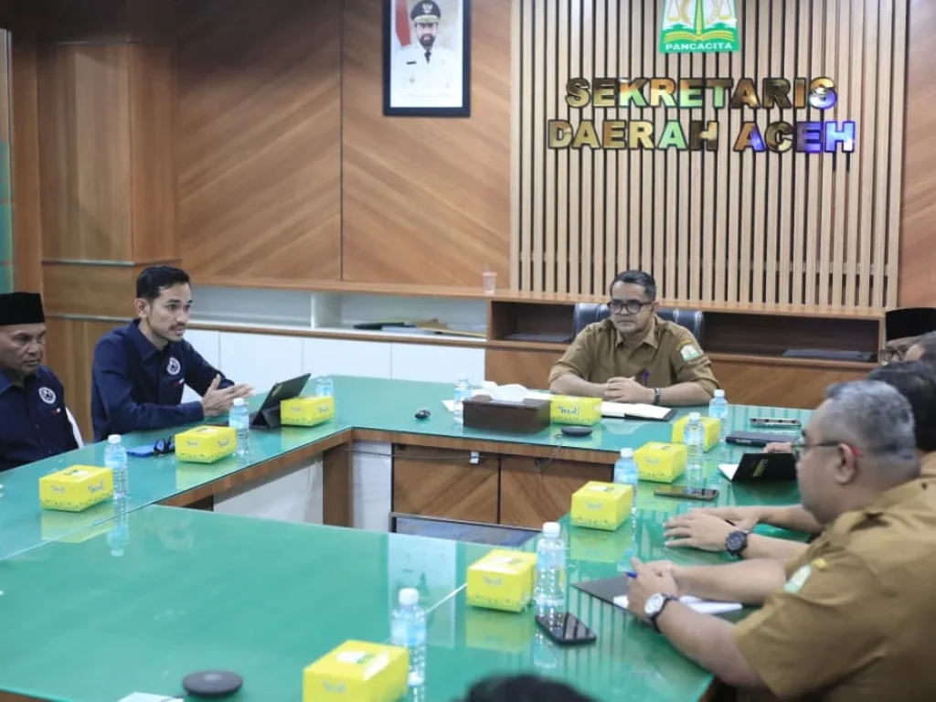 Plt Sekda Aceh Terima Audiensi Komisioner KPIA, Perkuat Kolaborasi Pengawasan Penyiaran