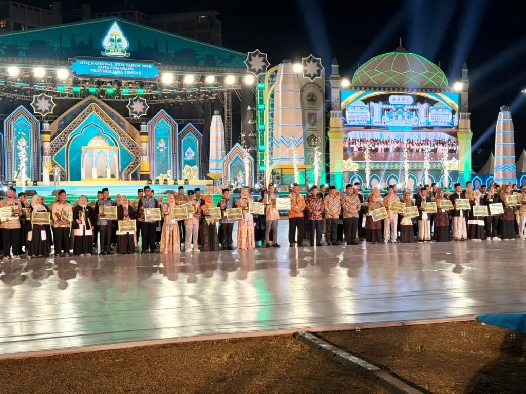 Kafilah Aceh kembali menempati jajaran empat besar Musabaqah Tilawatil Qur’an (MTQ) Nasional setelah meraih peringkat keempat nasional pada MTQ Nasional XXXI Tahun 2026 di Semarang, Jawa Tengah.