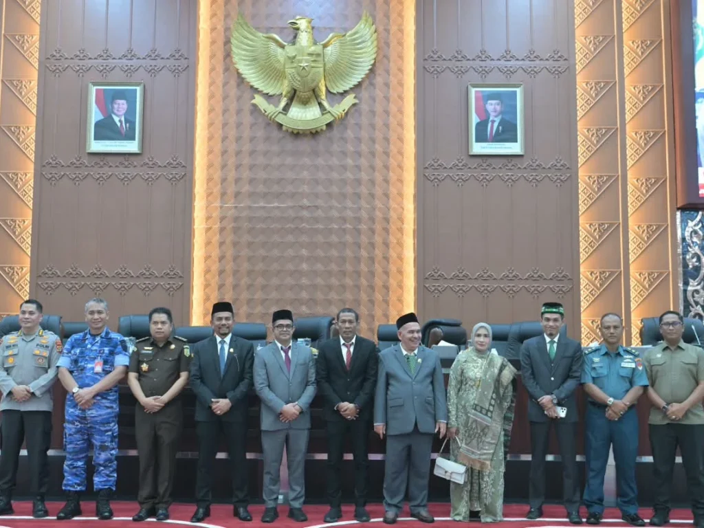 Plt. Sekda Aceh Hadiri Rapat Paripurna DPRA