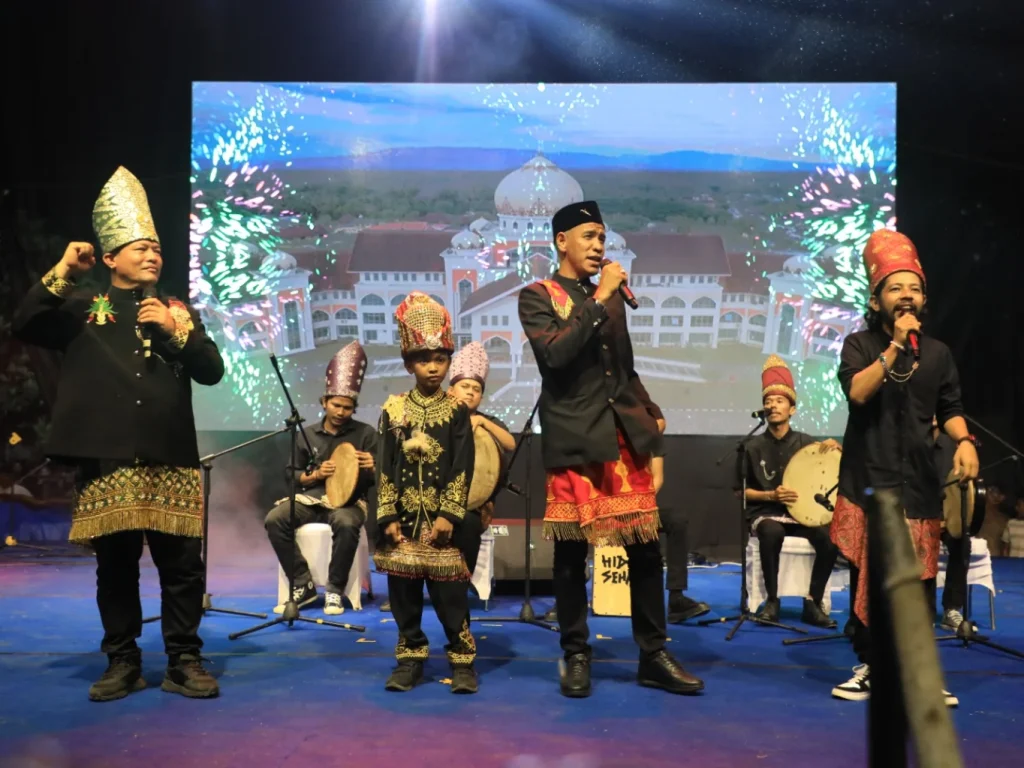 Hujan Deras Iringi Penutupan Milad Samudera Pasai 800, Apache: Bek Panik!